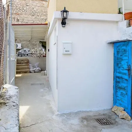 Varos - 5 Min Walk To Riva Daire