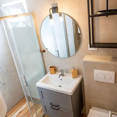 Varos - 5 Min Walk To Riva Daire Split